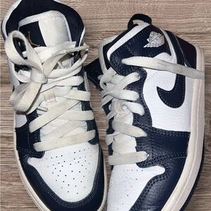 Nike Kids Sneakers Black and White